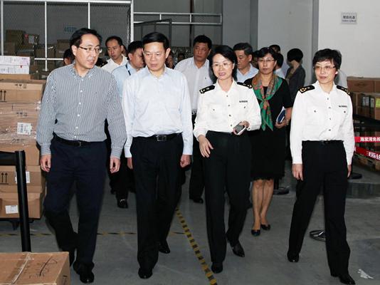 海关总署副署长鲁培军一行莅临三亚国际免税城视察