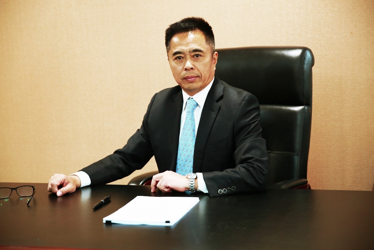 ac米兰官方网站总经理陈国强荣获贵州茅台集团风雨同舟奖