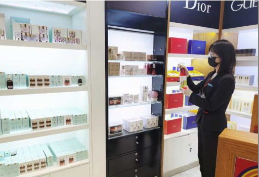 【中国免税人在行动·一线直击篇】之九： 防“疫”当前，服务不减，为恢复经营提供坚实保障